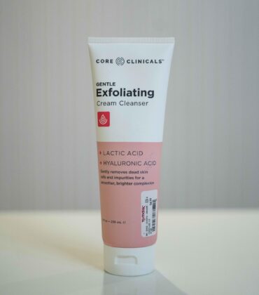 Core Clinicals Gentle Exfoliating Cream Cleanser (Lactic Acid + Hyaluronic Acid – 236ml)