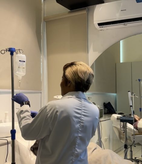 At Eighty Seven Degree, our IV treatments are designed to help you feel refreshed, energized, and revitalized — all in a calm, luxury environment.